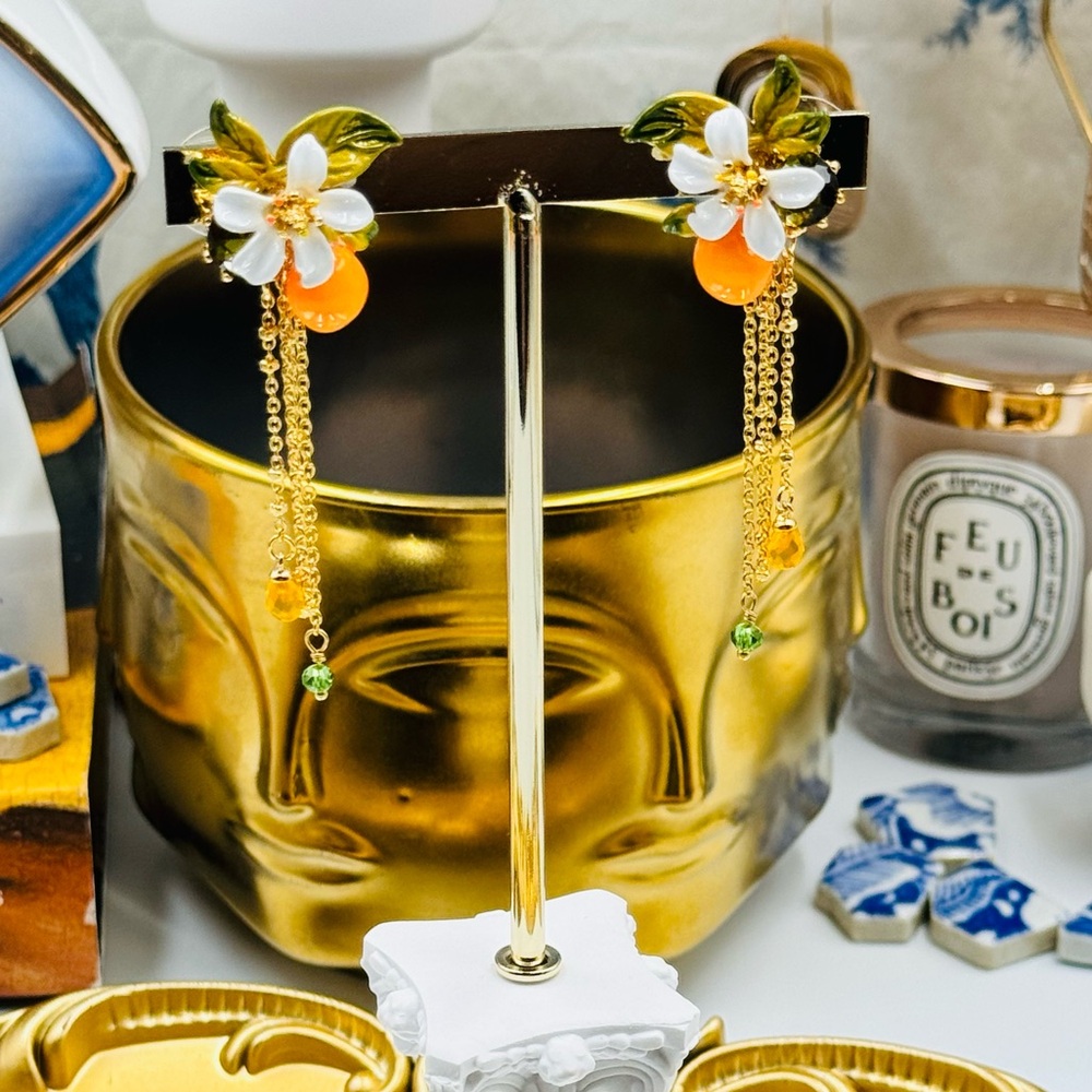 🆕 LES NEREIDES 🧿 NIB Gardens in Provence Orange Blossom Chain Earring - Picture 7 of 16